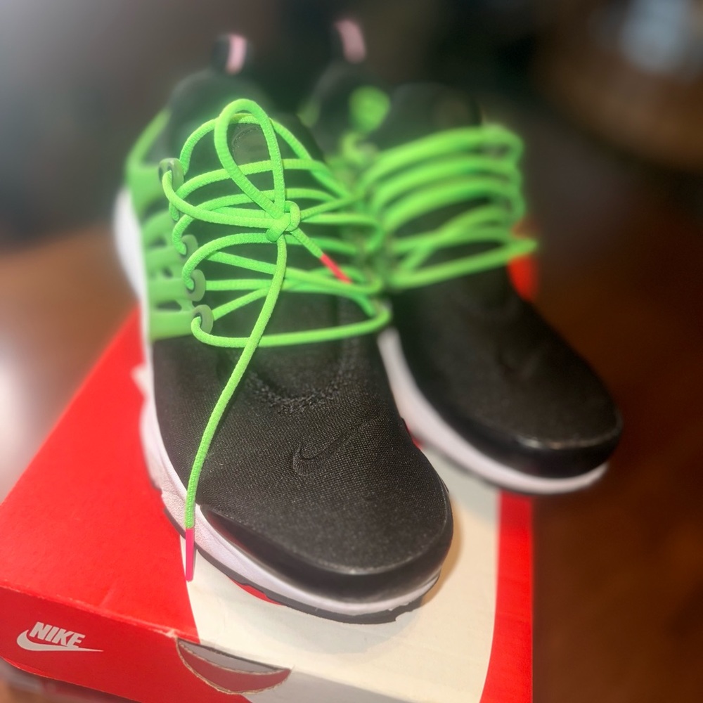 Black/white/green Nike presto. Grade school size 7y
